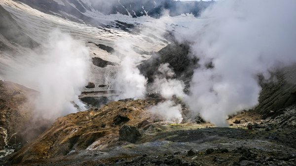 Comment organiser une expédition pour découvrir les geysers en Kamchatka, Russie ?